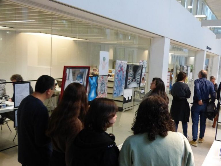 Finalitzem la IX Exposició d’arts plàstiques i disseny de d’alumnat de batxillerat amb l’assistència de les famílies